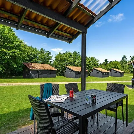 1 Bedroom Awesome In Holiday home *