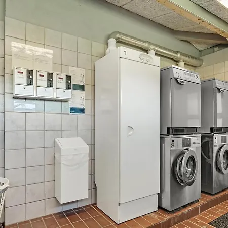 1 Bedroom Awesome In *