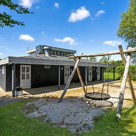 1 Bedroom Awesome In *